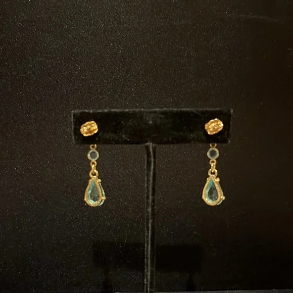 Earrings - Picture 4 of 7